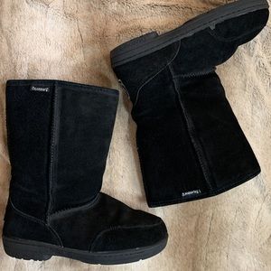 Bearpaw black suede winter boots